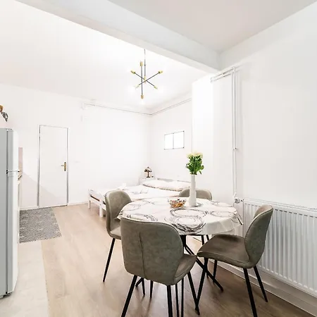 Gala Apartment